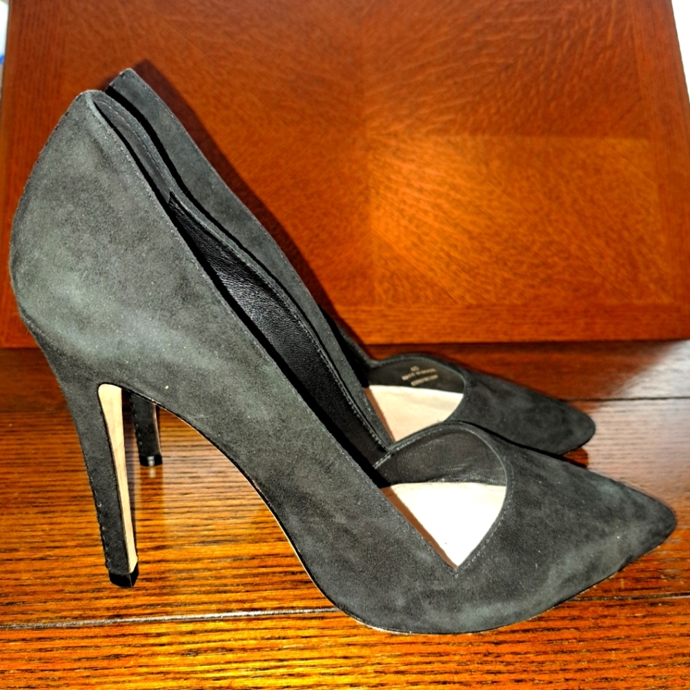 Alice & Olivia Heels size 40/9 Black Suede Pump Stiletto 